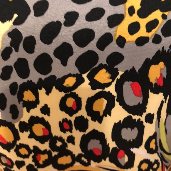 Bob Mackie Wearable Art- Vintage Big Cats Animal Abstract Print Silk Blouse - Picture 12 of 13